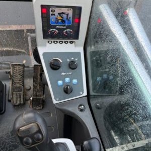 foto 14t bagr kladivo vidle 4lopaty Mecalac 714