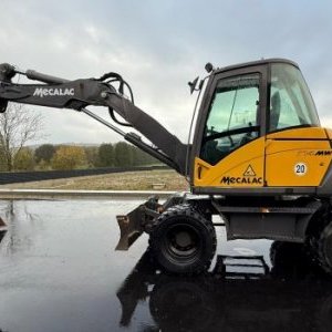 foto 14t bagr kladivo vidle 4lopaty Mecalac 714