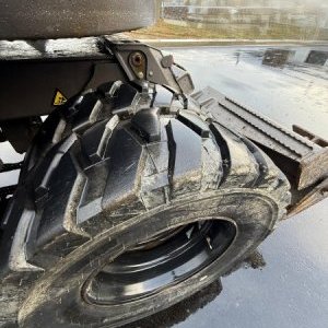 foto 14t bagr kladivo vidle 4lopaty Mecalac 714