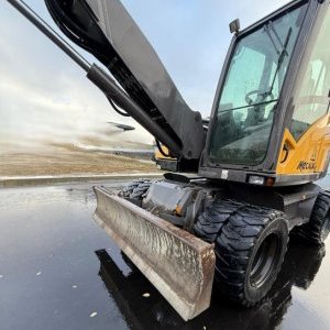 foto 14t bagr kladivo vidle 4lopaty Mecalac 714