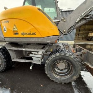 foto 14t bagr kladivo vidle 4lopaty Mecalac 714