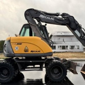 foto 14t bagr kladivo vidle 4lopaty Mecalac 714